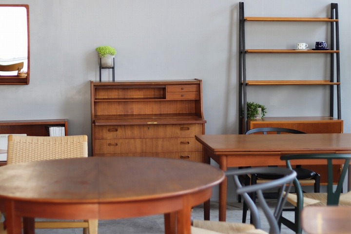 北欧ヴィンテージ家具 Carl Hansen Son カール ハンセン サン を展示中の店舗 Tukuroi ツクロイ インテリアショップ Connect コネクト ブログ