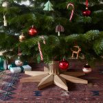 クリスマスシーズン到来！素敵なツリーの足元をお探しではありませんか？