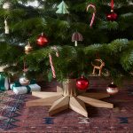 素敵なツリーの足元をお探しではありませんか？毎年大切に使えるクリスマスツリーベースをご紹介。