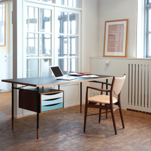 フィン・ユール NYHAVN DESK（ニューハウンデスク）