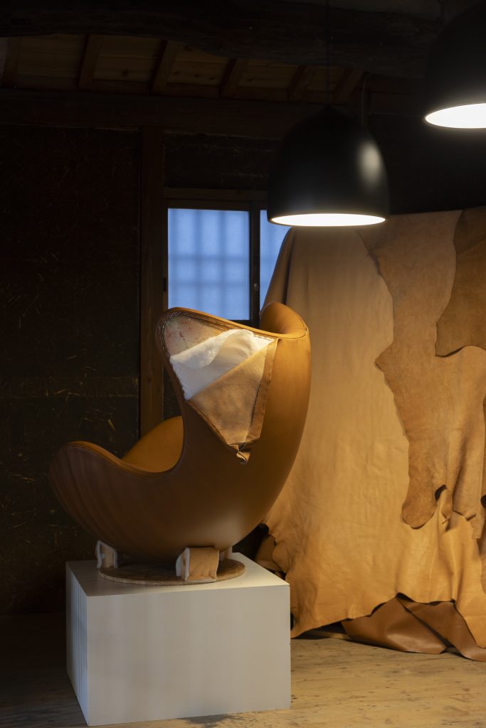 egg chair