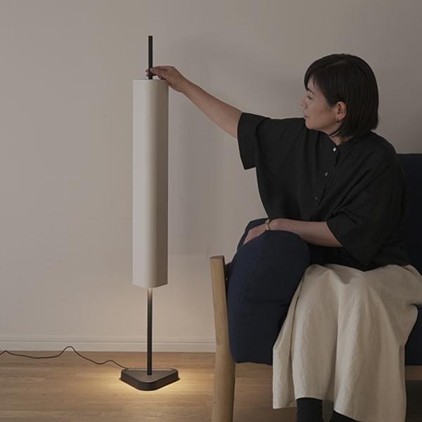 FLOS（フロス） / Emi T（エミ T）