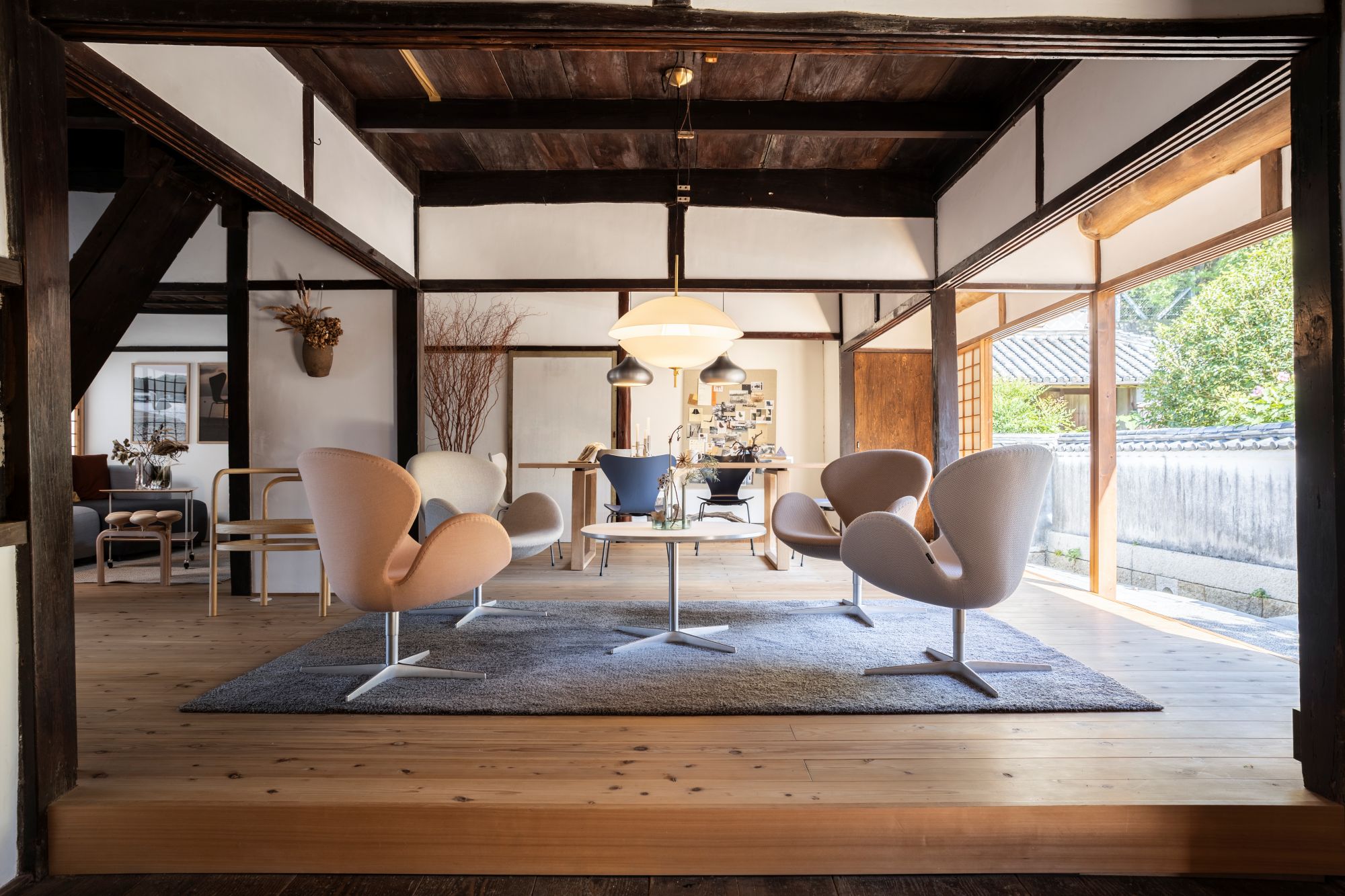 FRITZ HANSEN EXHIBITION in HONJIMA 2025 - WORKS - 納品事例 | CONNECT